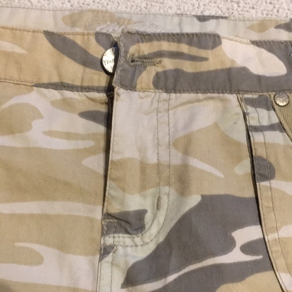 Skirt - Picture 3 of 6